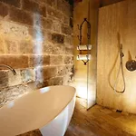 Hotel Millstone Cave