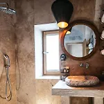 Millstone Cave Üchisar