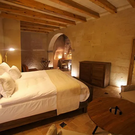 Millstone Cave 3* Uçhisar