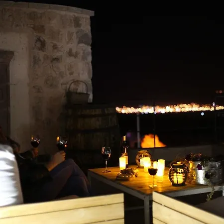 Millstone Cave Otel 3*