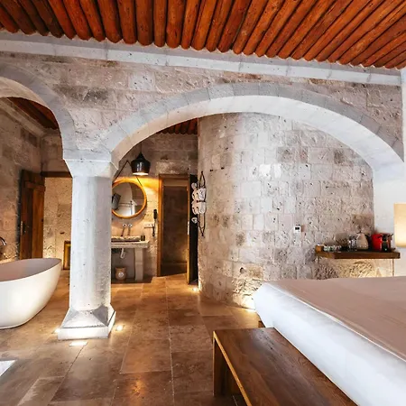Otel Millstone Cave