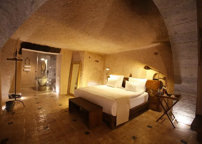 Millstone Cave 3* 우치사르