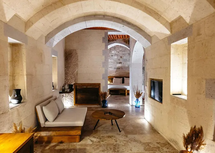 Millstone Cave 3* Uchisar