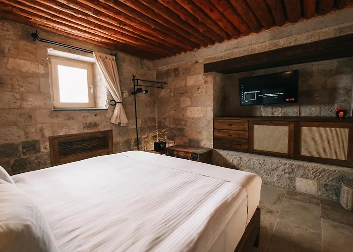 Hotel Millstone Cave