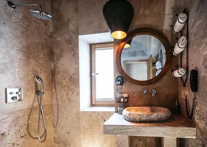 Millstone Cave Uchisar