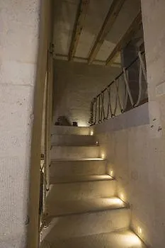 Millstone Cave 3* 우치사르